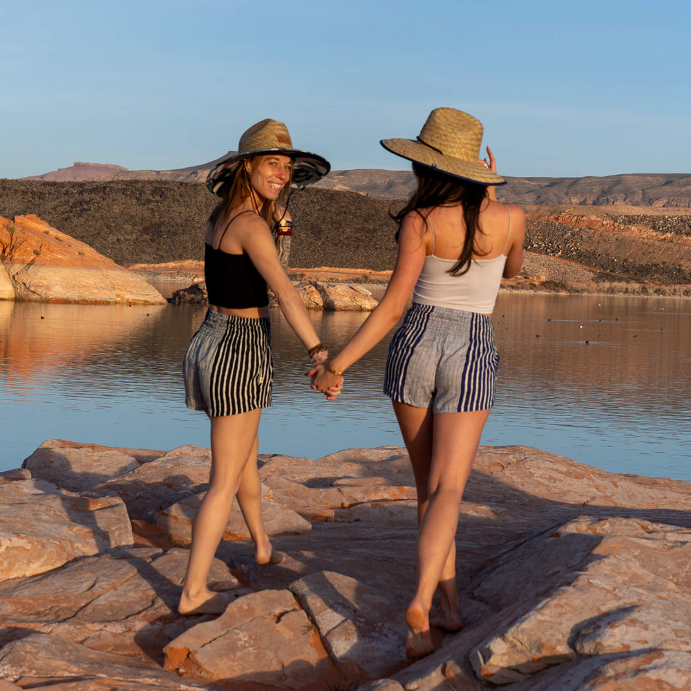 Alignment Stripe Shorts Obsidian